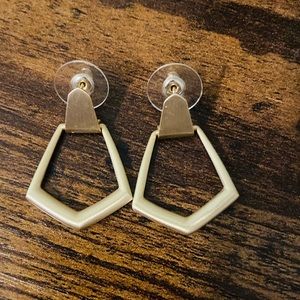 Kendra Scott Paxton Hoop Earrings in Gold